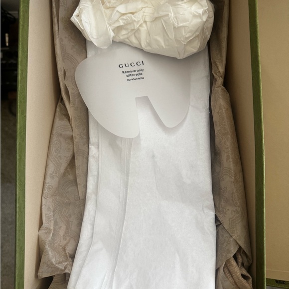 New Gucci Sneaker - Picture 4 of 9